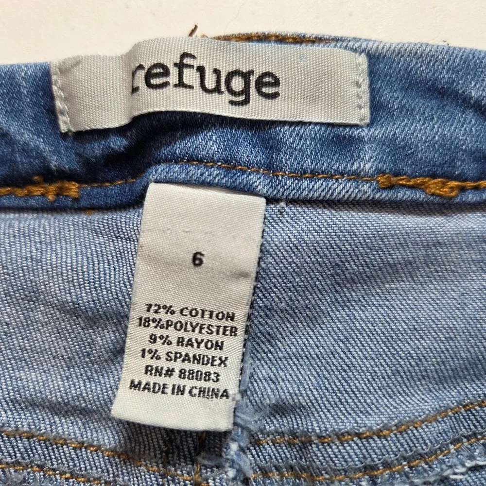 Refuge Denim‎ Shorts Womens Sz 6 Blue Rolled Cuff Beach Festival MidRise Stretch